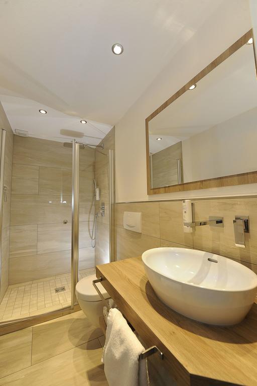 Landidyll Hotel Haus Hochstein Эслоэ Номер фото