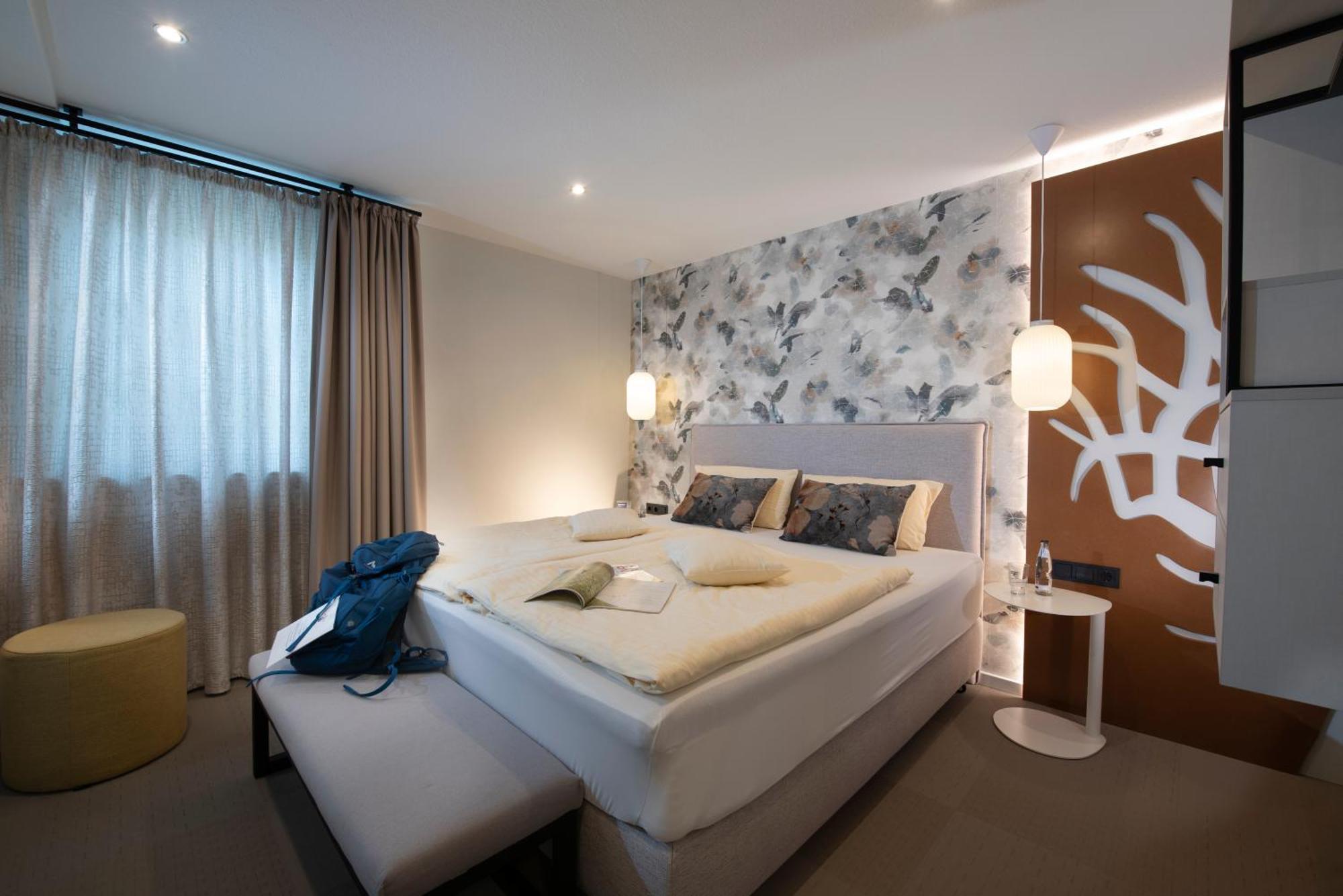 Landidyll Hotel Haus Hochstein Эслоэ Экстерьер фото