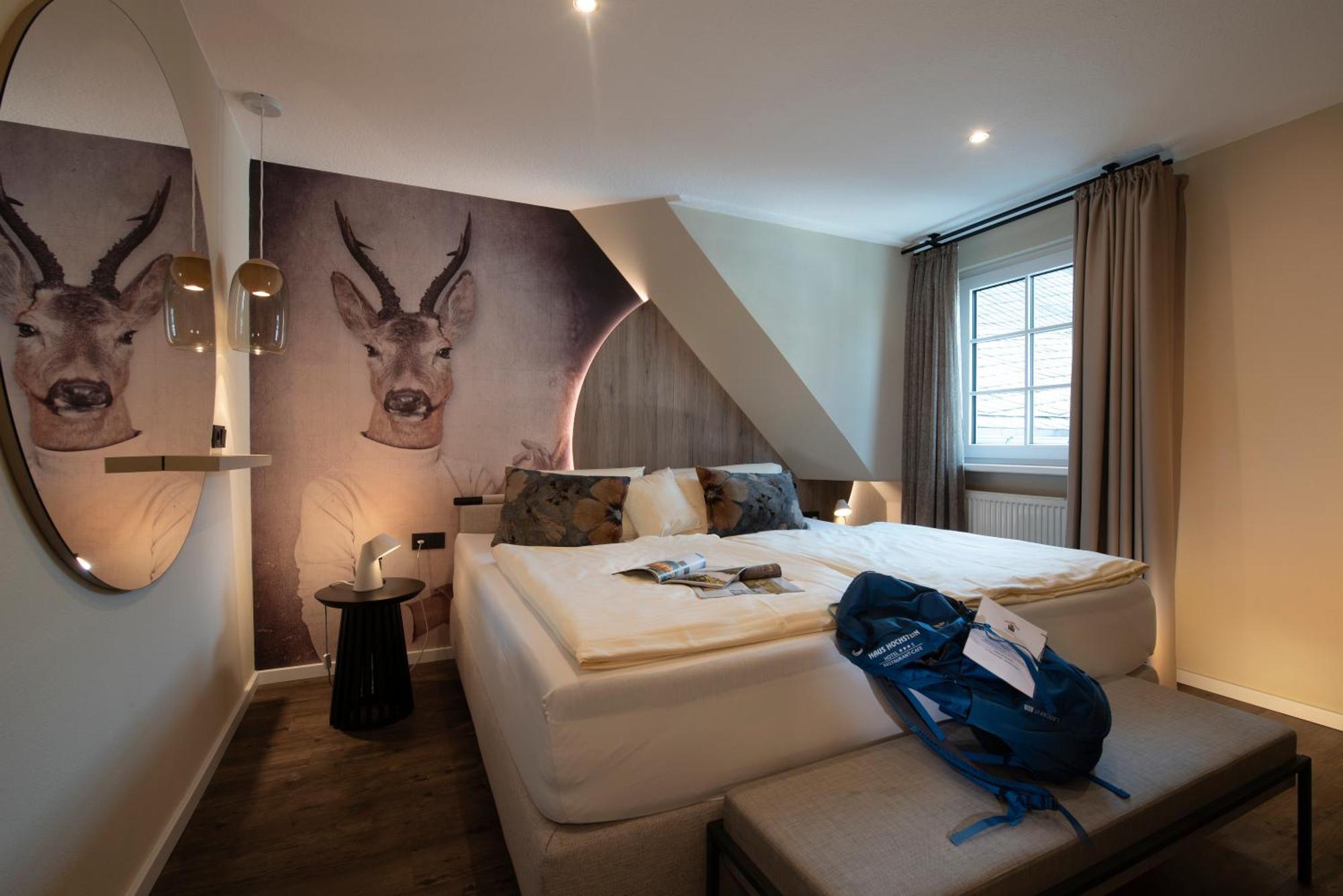Landidyll Hotel Haus Hochstein Эслоэ Экстерьер фото