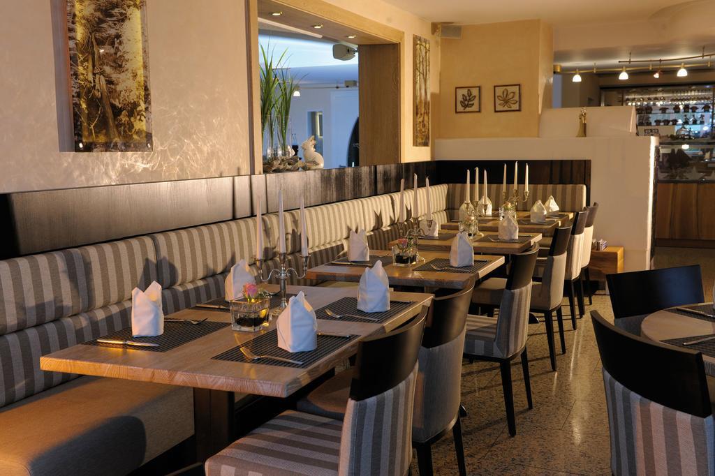 Landidyll Hotel Haus Hochstein Эслоэ Экстерьер фото